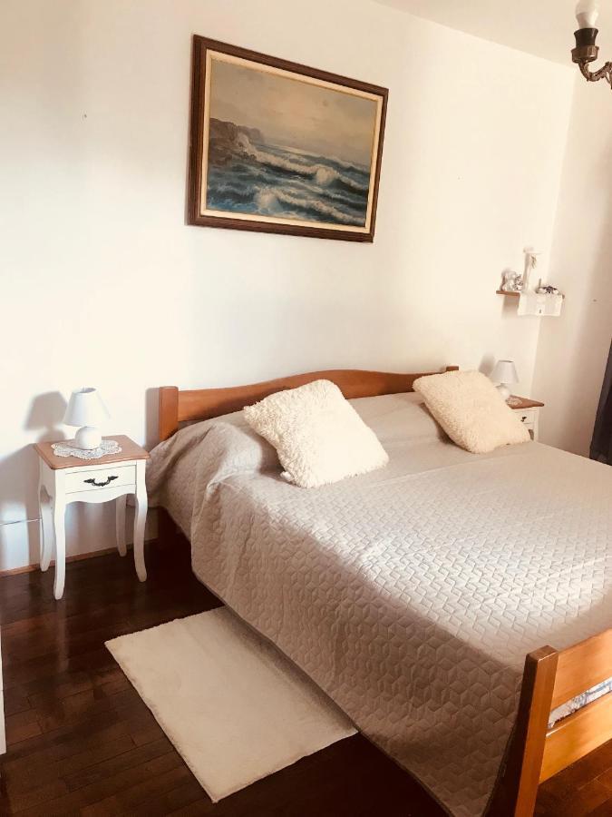 B. Ela Rooms Poreč Exteriör bild