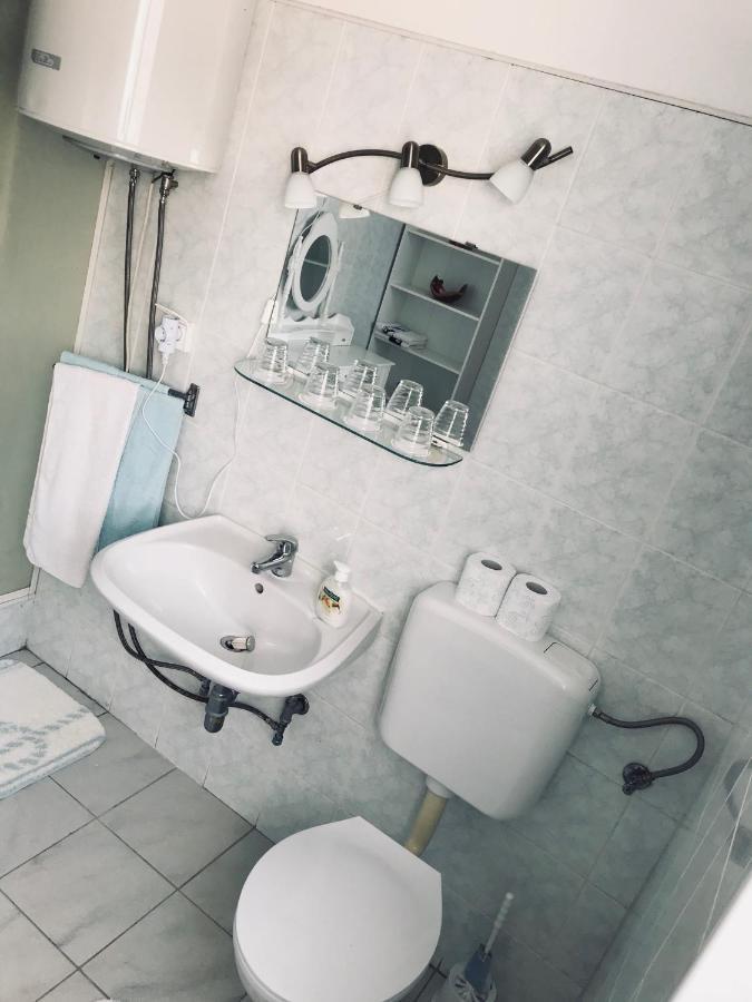B. Ela Rooms Poreč Exteriör bild